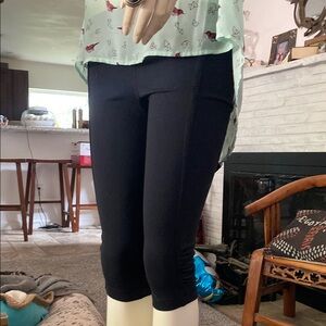 Lululemon Black Cropped Leggings